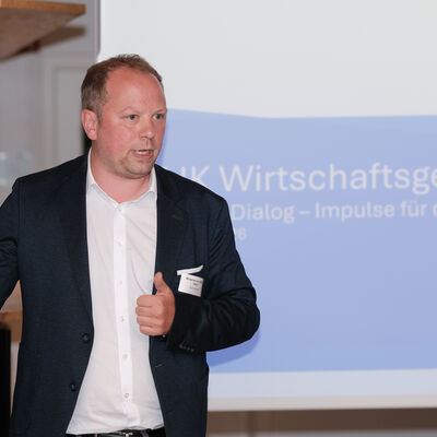 Bild vergr&ouml;&szlig;ern: IHK Wirtschaftsgespräch Netphen Effexx 27-5-26 -0803