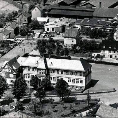 Bild vergr&ouml;&szlig;ern: Klassentreffen Volksschule Niedernetphen