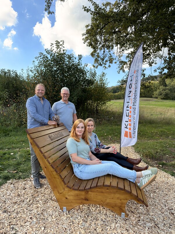 Bild vergr&ouml;&szlig;ern: Neues Waldsofa in Walpersdorf